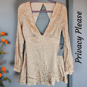 Privacy Please Womens Mini Dress Sz M Ella Beige Subtle Leopard Print